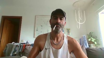 hotreds webcam model stream image