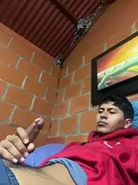 Miguel_960 webcam model stream image