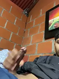 Miguel_960 webcam model stream image