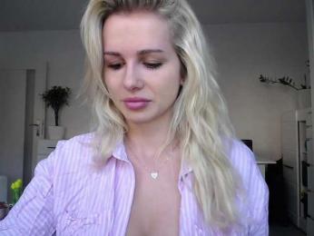 CorneliaSweet webcam model stream image