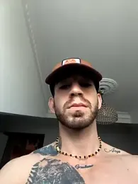 hazarcannn webcam model stream image