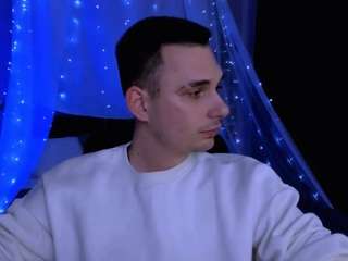 michael-strong webcam camsoda model stream image