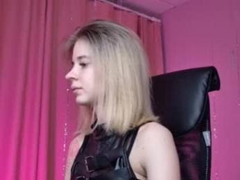 tinadavil webcam chaturbate model stream image