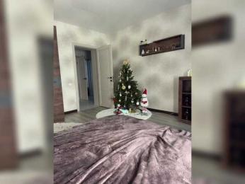 Lindseya webcam model stream image