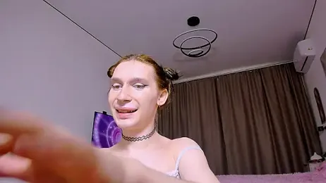 Mikaella_Nicole webcam model stream image