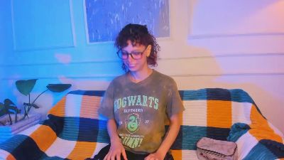 AliceMadnes webcam model stream image