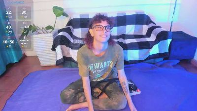 AliceMadnes webcam model stream image