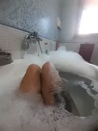 Gigi8412 webcam model stream image