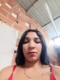 chikivivi- webcam model stream image