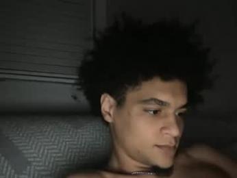 lightskinwithgirth webcam model stream image