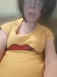 SweetTastes webcam model stream image