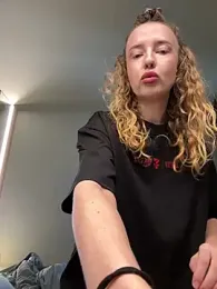Nura_n_Sarah webcam model stream image