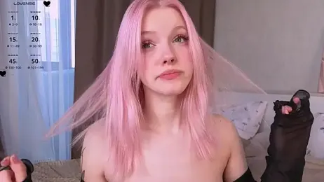 EdlaHewell webcam model stream image