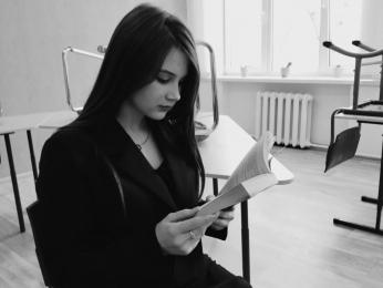 EnricaElis webcam model stream image