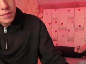 daphne_and_roger webcam chaturbate model stream image