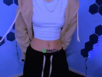 gloria_bubble webcam model stream image
