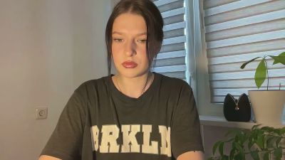 NeelyDarou webcam model stream image