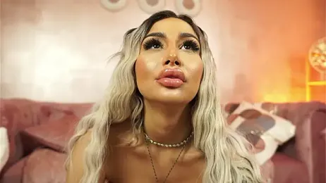 GoldenAmber webcam stripchat model stream image