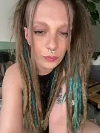 MenaDreadfull webcam model stream image