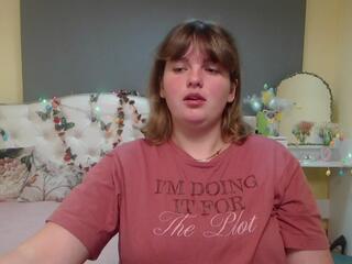 Stacey L webcam model stream image