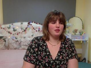 Stacey L webcam model stream image