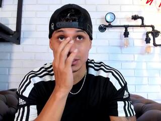 Noah Hunther webcam flirt4free model stream image