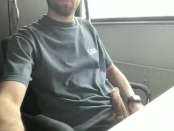 dailybully webcam model stream image