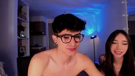 Mikeyvioleta_ webcam stripchat model stream image