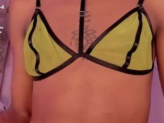 mia-royal webcam model stream image