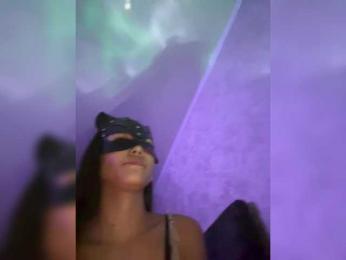 Azia_love_ webcam model stream image