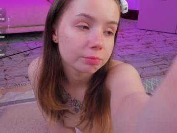 glowhub_ webcam model stream image