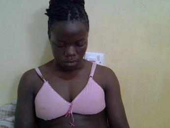 Pretty-doll webcam model stream image