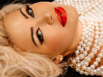 Anelise webcam model stream image