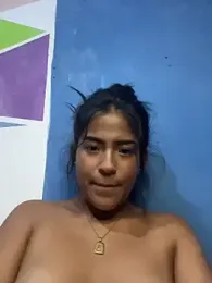 LeahBar webcam stripchat model stream image