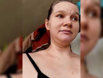 AugustinaCrys webcam model stream image