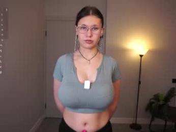 zara_shine webcam model stream image