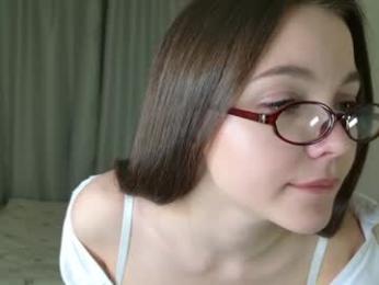 charming_bliss webcam chaturbate model stream image