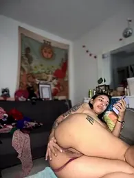 kiaraglam2 webcam stripchat model stream image