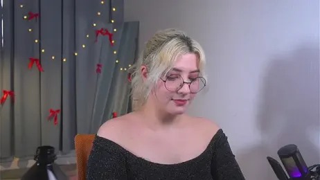 AdaGates webcam model stream image