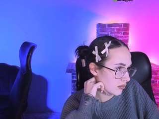 mona-cloud webcam model stream image