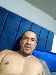 Iuver webcam model stream image