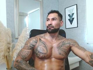 Rogers P webcam model stream image