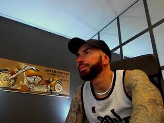 Armand webcam flirt4free model stream image