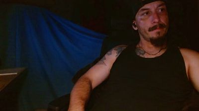 Stroking619 webcam model stream image