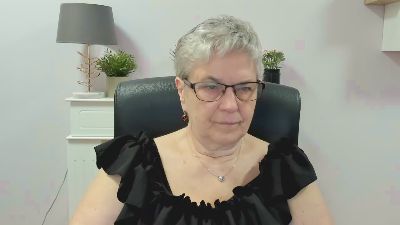 femmeIRIS webcam cam4 model stream image