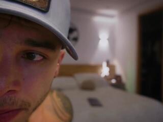 Belami Colton webcam model stream image