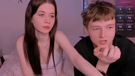 CoddleWeeper_ webcam model stream image