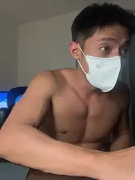 Yooo17 webcam model stream image