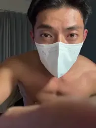 Yooo17 webcam model stream image