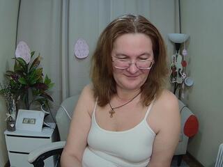Holly Cums webcam model stream image
